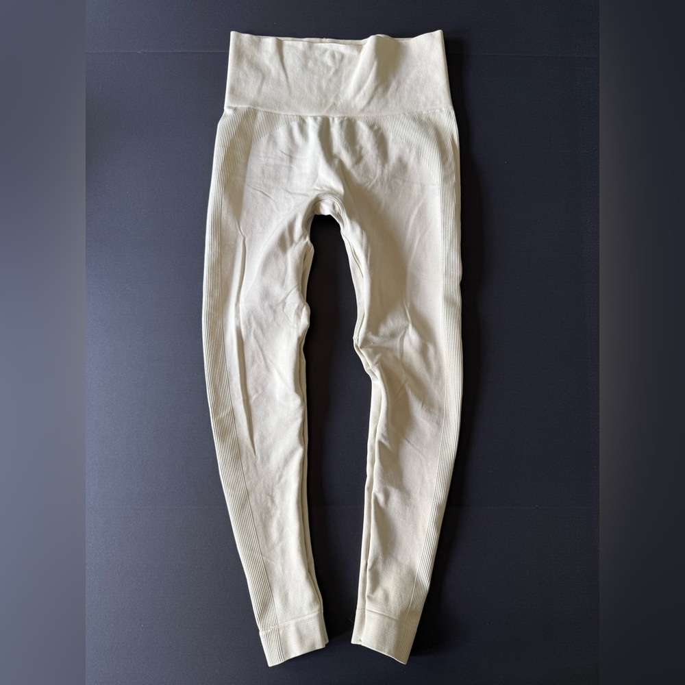 Cream Ribbed Side & Waist Leggings Women’s Small | Off-White | Good Condition